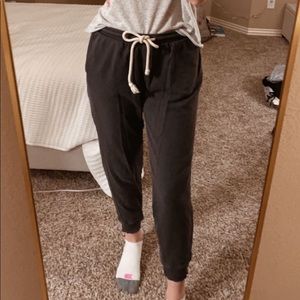 universal thread joggers
